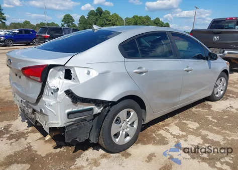2017 Kia Forte Lx z USA, uszkodzony, nr VIN 3KPFL4A74HE084282
